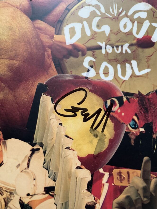Oasis - Dig Out Your Soul - Image 3