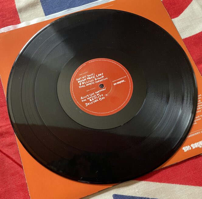 Oasis - Dig Out Your Soul - Image 9